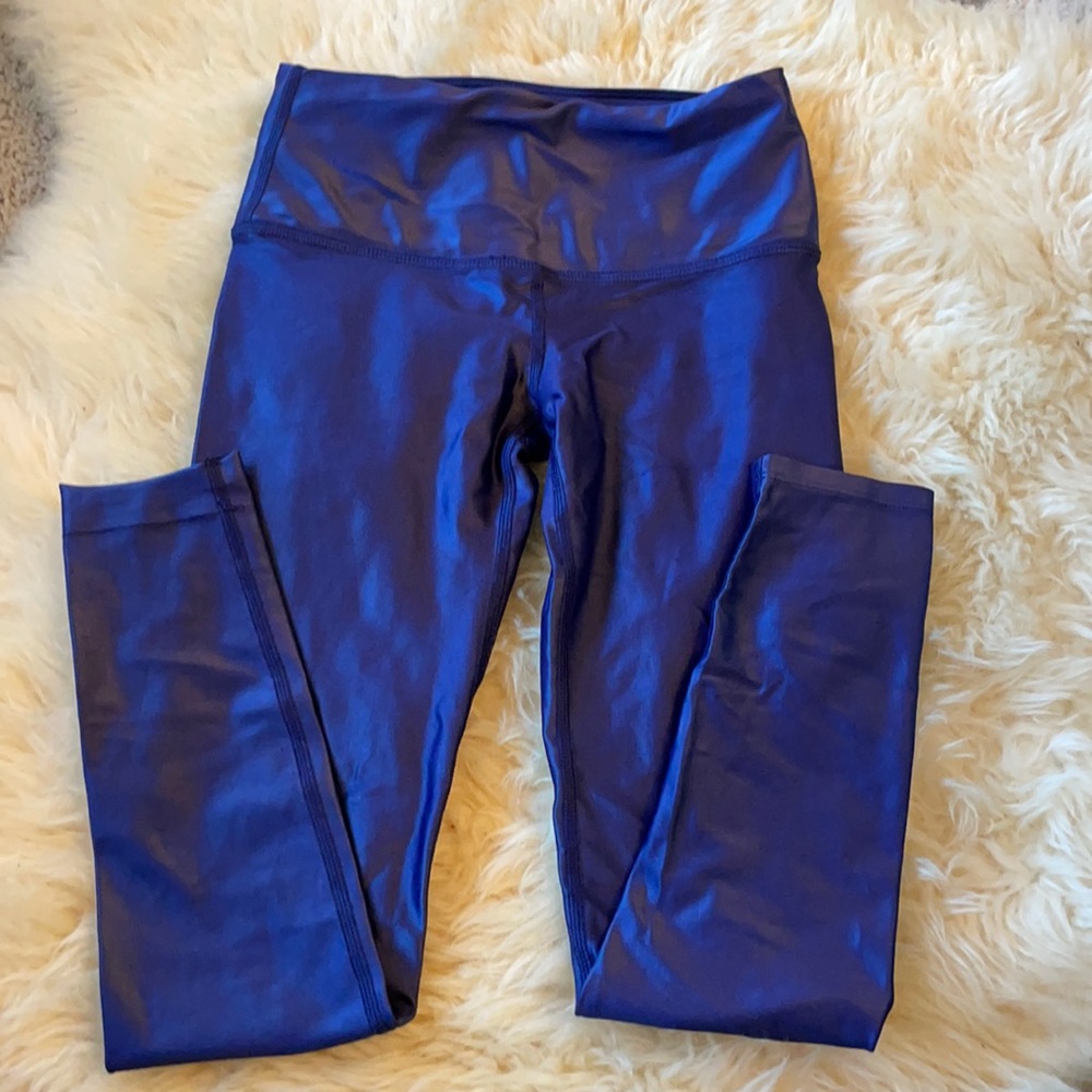 Blue shiny leggings